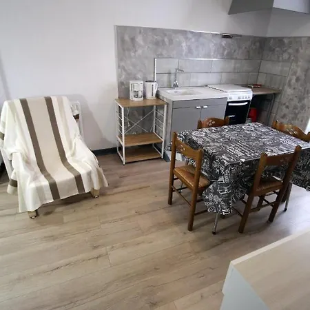 Lejlighed Les Meubles Des Coteaux D'aix *