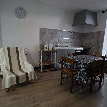 Lejlighed Les Meubles Des Coteaux D'aix *