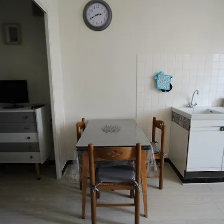 Les Meubles Des Coteaux D'aix