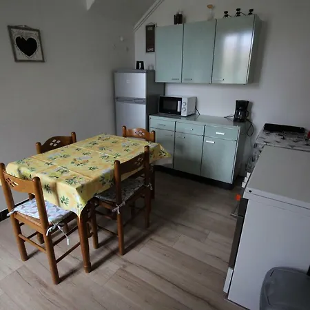 Les Meubles Des Coteaux D'aix