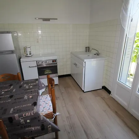 Lejlighed Les Meubles Des Coteaux D'aix *