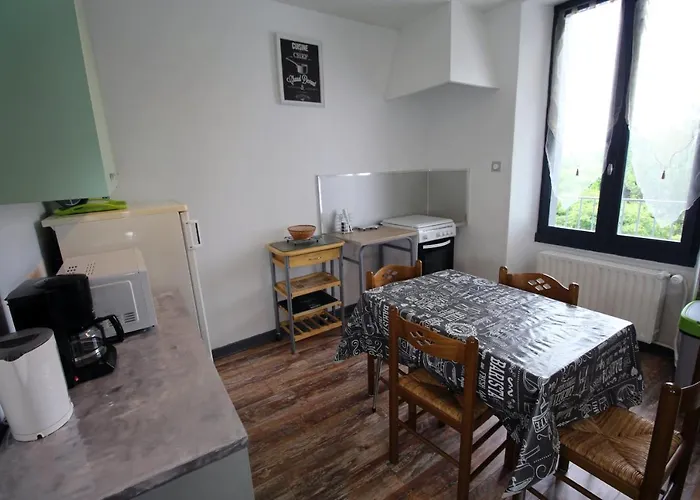 Les Meubles Des Coteaux D'aix Apartamento *