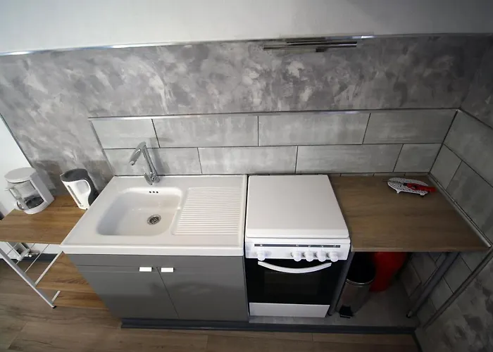 Les Meubles Des Coteaux D'aix *