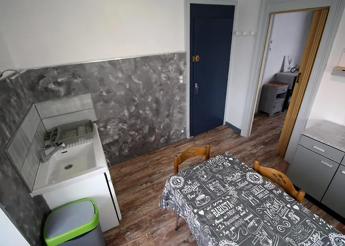 Les Meubles Des Coteaux D'aix *