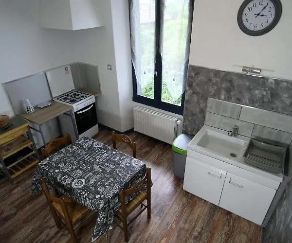 Les Meubles Des Coteaux D'aix Экс-ле-Бен