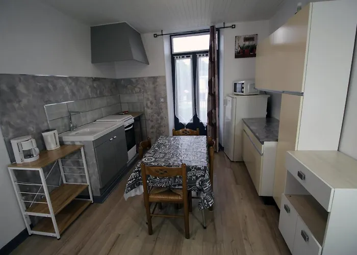 Les Meubles Des Coteaux D'aix * Экс-ле-Бен